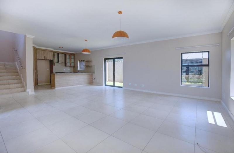 3 Bedroom Property for Sale in Kraaibosch Western Cape